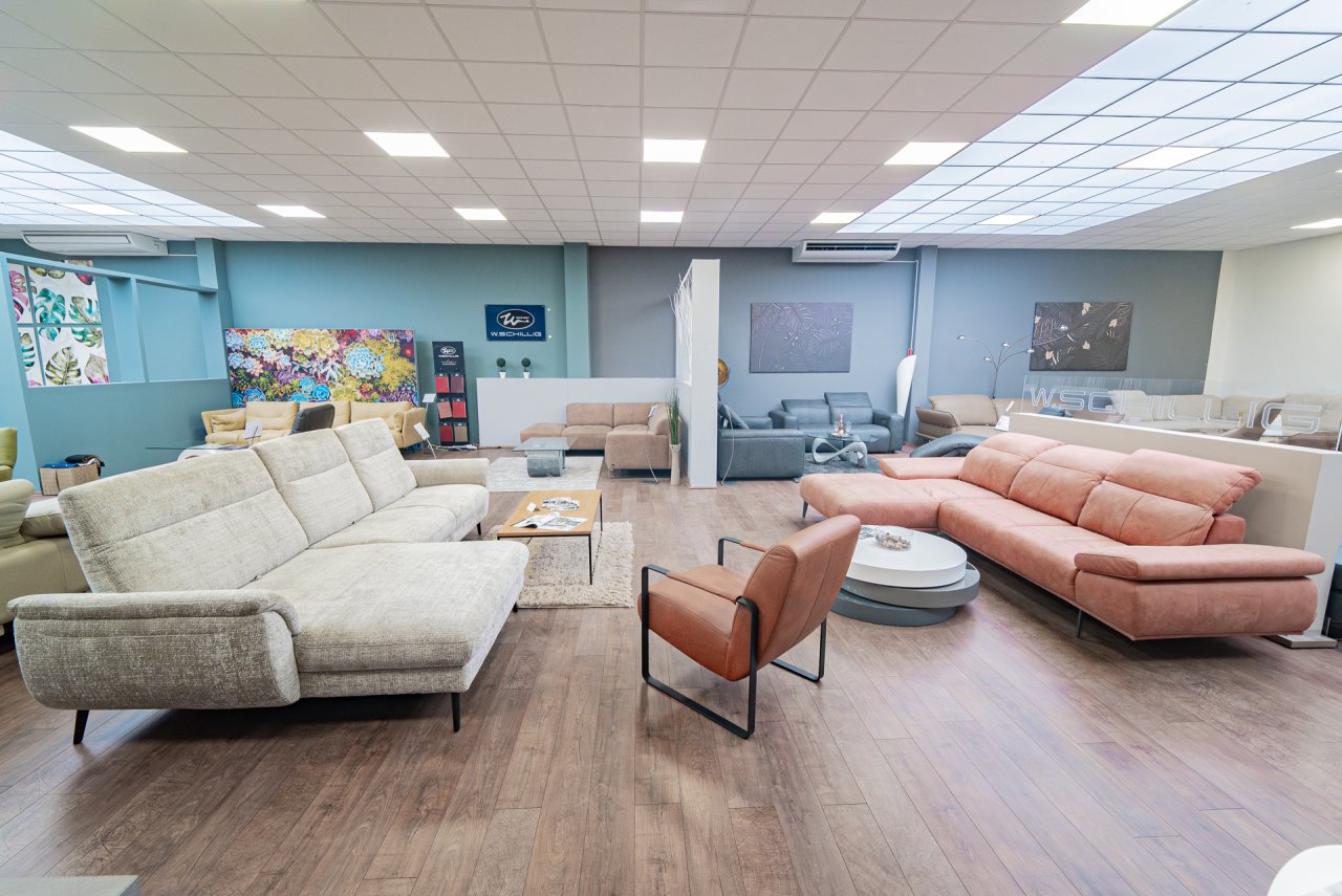 R1Centrum Bratislava centrum bývania - In Elis moderný obývací nábytok, sedačky, kreslá, stolíky, čalúnené postele a bytové doplnky