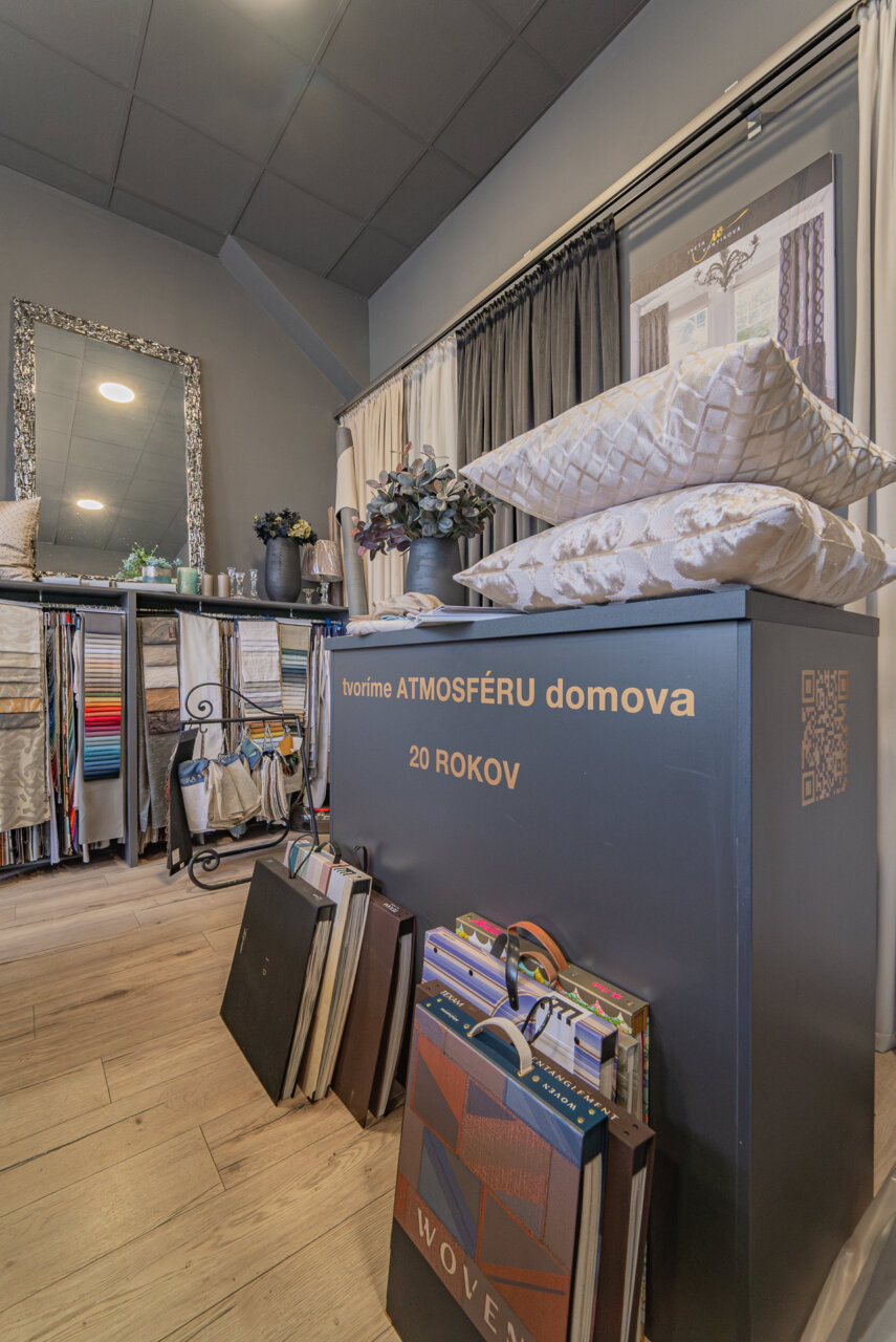 R1Centrum Bratislava centrum bývania - Iveta Vonyiková dekoračné textílie, vankúše, látky a bytové doplnky pre útulný interiér