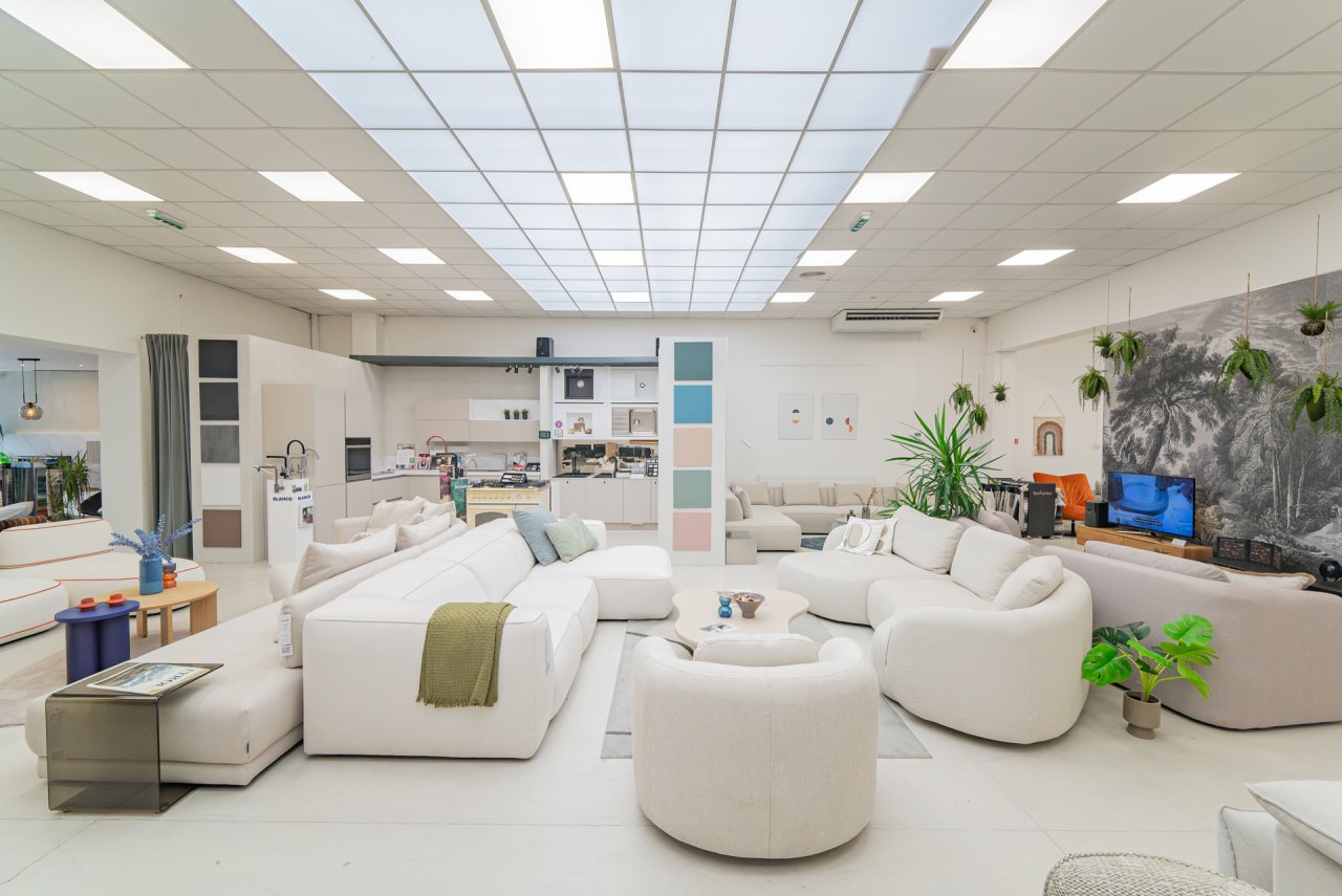 R1Centrum Bratislava centrum bývania - MOOD sedačky, obývací nábytok, kreslá, konferenčné stolíky, koberce a doplnky do obývačky