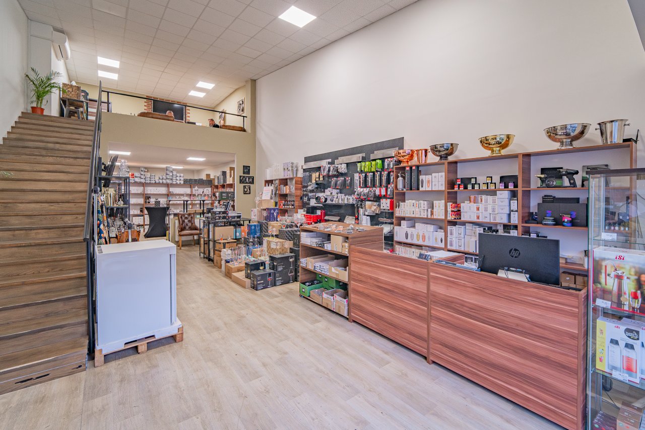 R1Centrum Bratislava centrum bývania - NOMY predajňa gastro potrieb, porcelán, sklo, príbory, barové vybavenie a inventár pre prevádzky