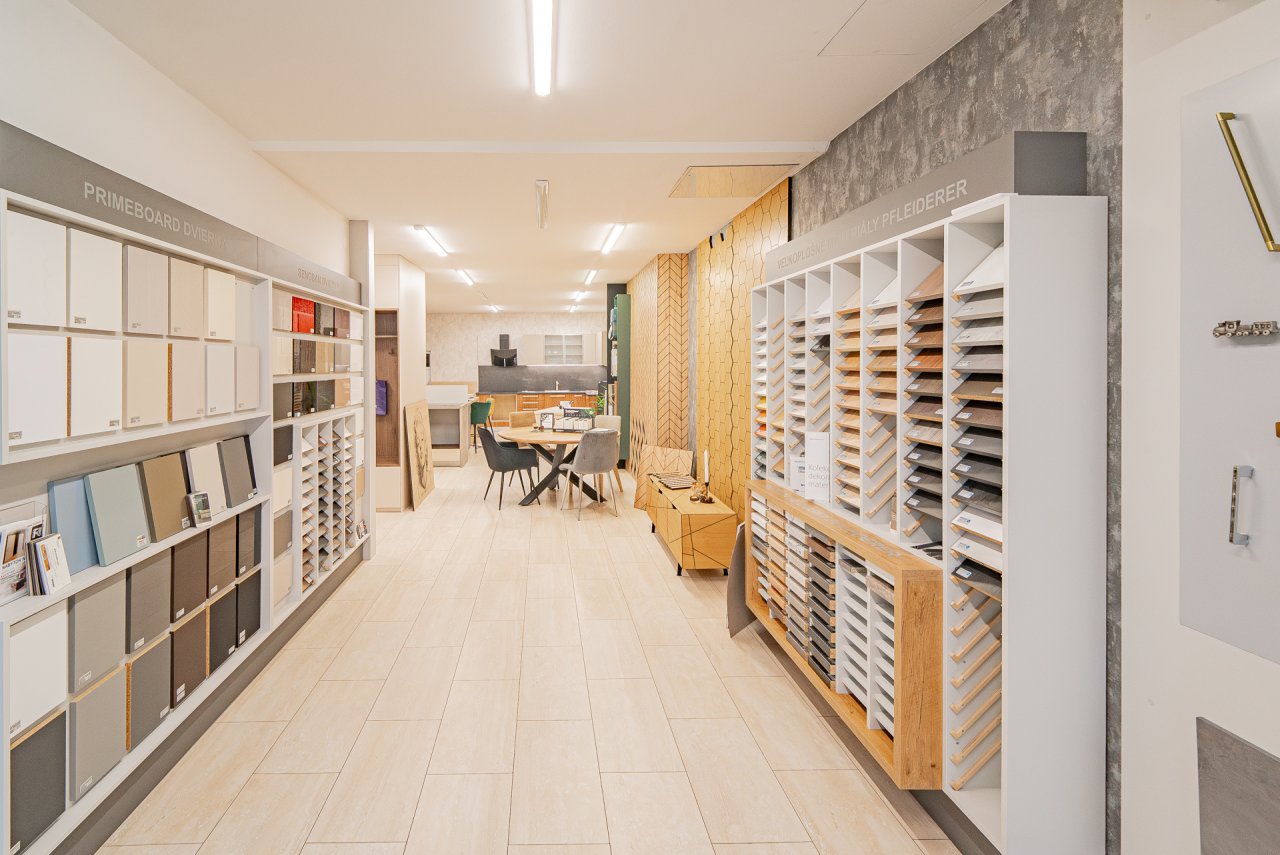 R1Centrum Bratislava centrum bývania - R1one štúdio showroom interiérov, kuchyne, vzorky materiálov, nábytok na mieru a interiérové návrhy