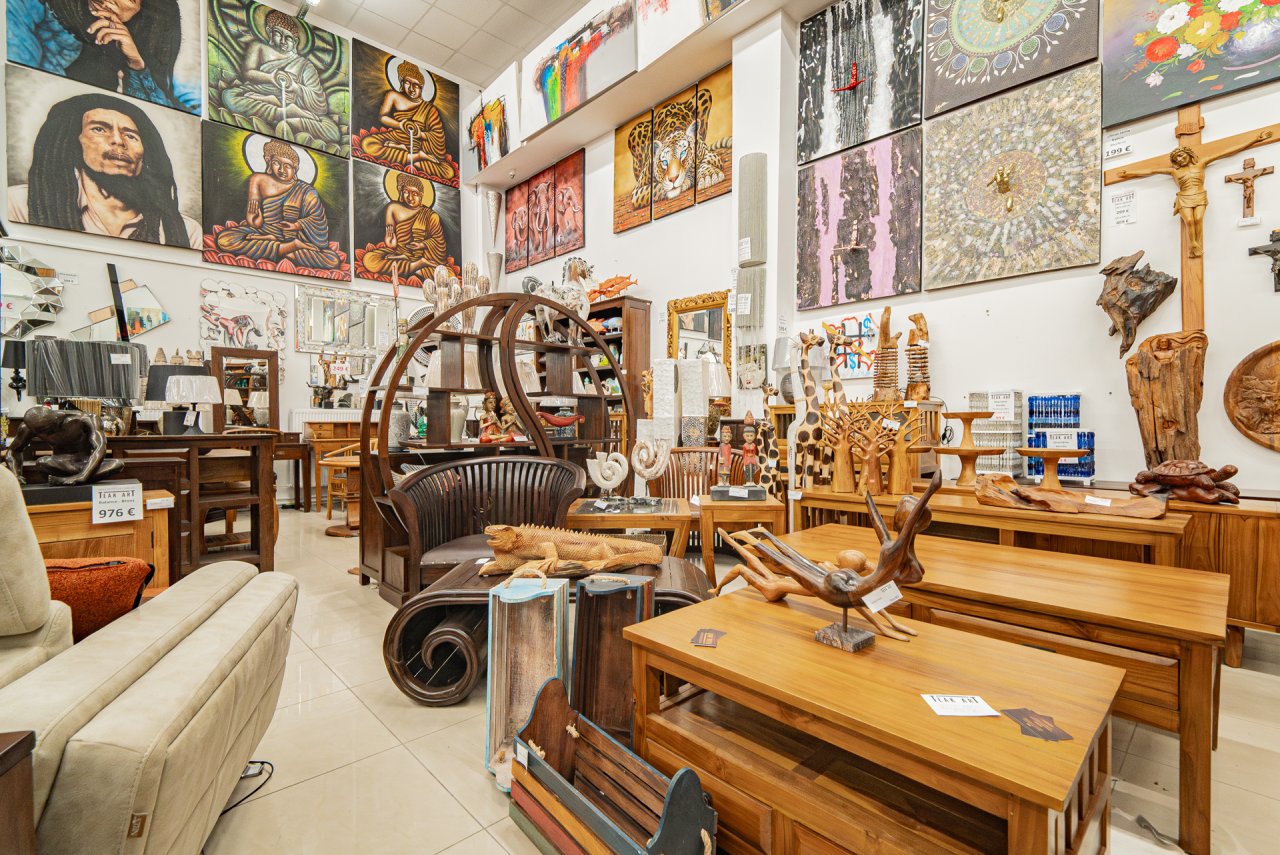 R1Centrum Bratislava centrum bývania - TEAK & ART drevené komody, stoly, zrkadlá, obrazy, dekorácie a originálny nábytok z masívneho dreva
