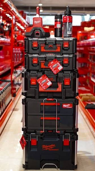 R1Centrum Bratislava centrum bývania - Stahlmann Milwaukee Packout kufre, úložné boxy na náradie a modulárne dielenské systémy